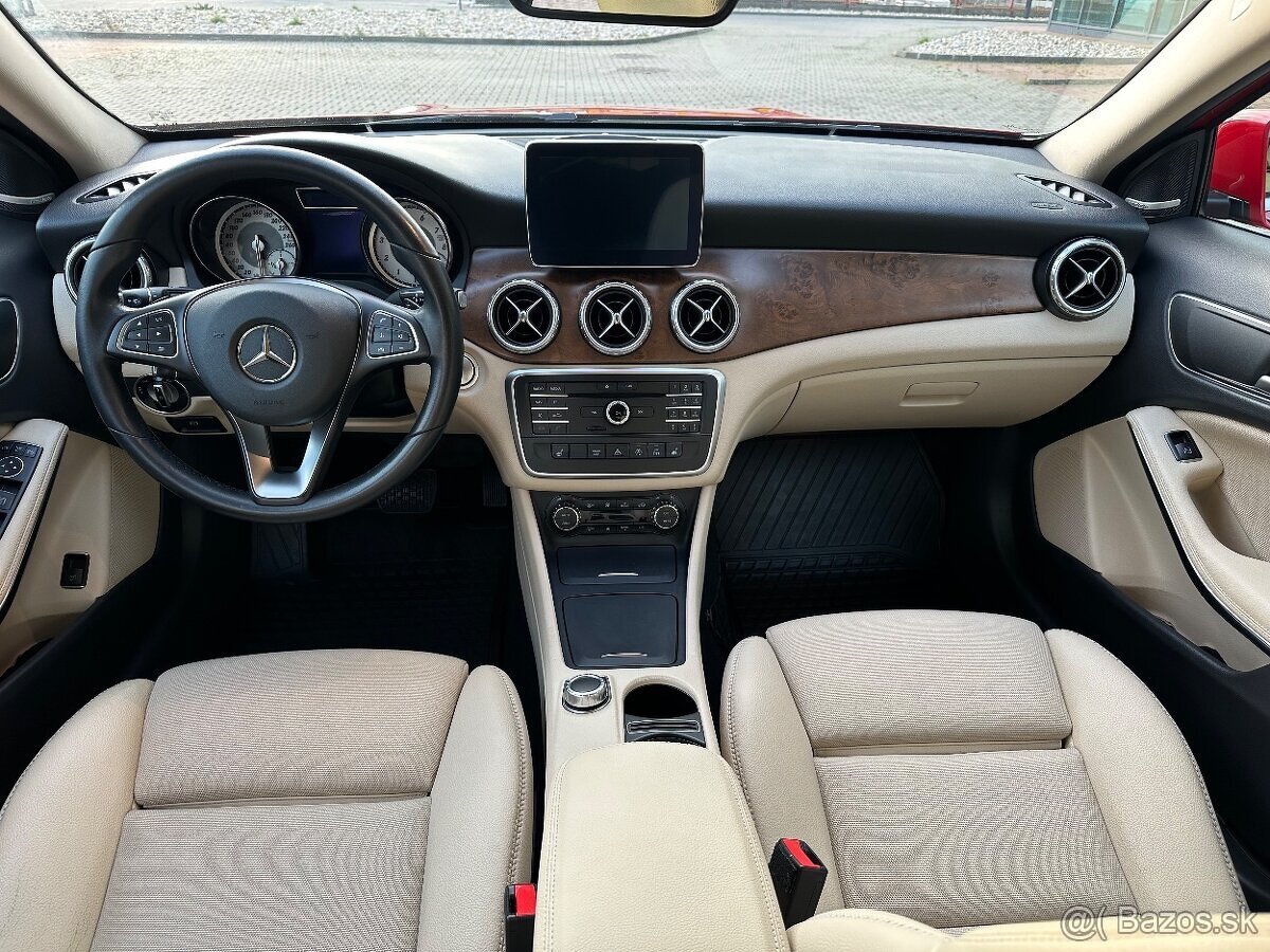 Mercedes Gla 180 benzín 96293km - 14