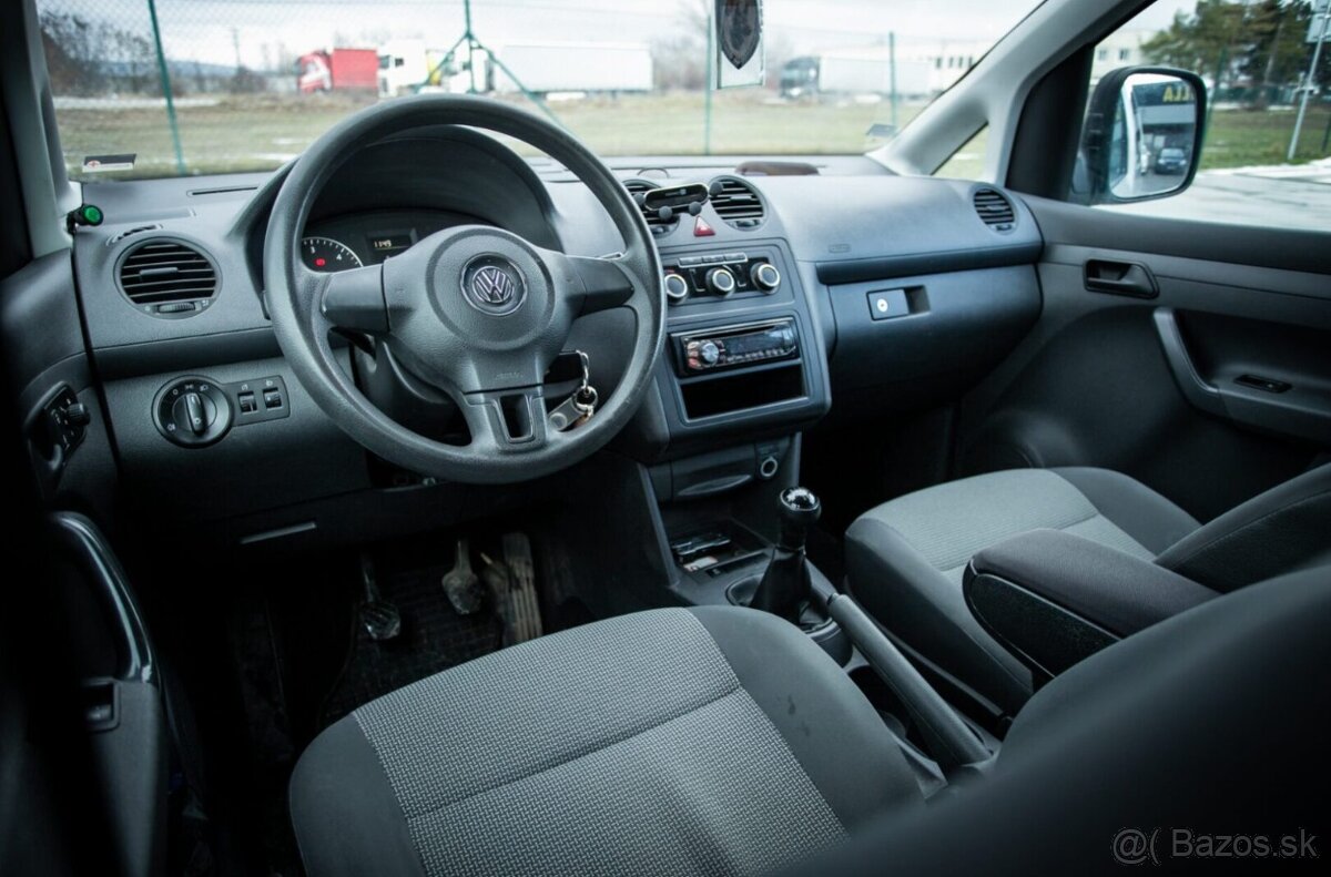 VOLKSWAGEN CADDY Maxi 1.6 TDI 75kW M5 2011 - 14