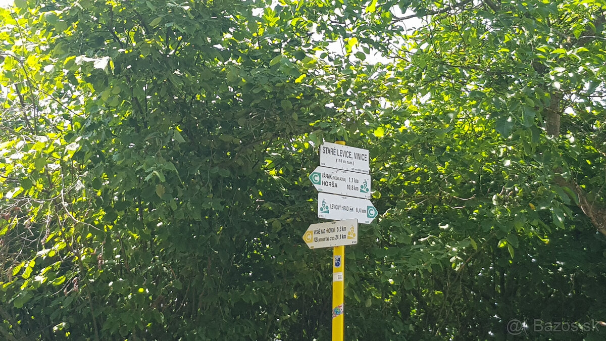 Predám dva vinohradnícke domy s pozemkami medzi vinohradmi p - 14