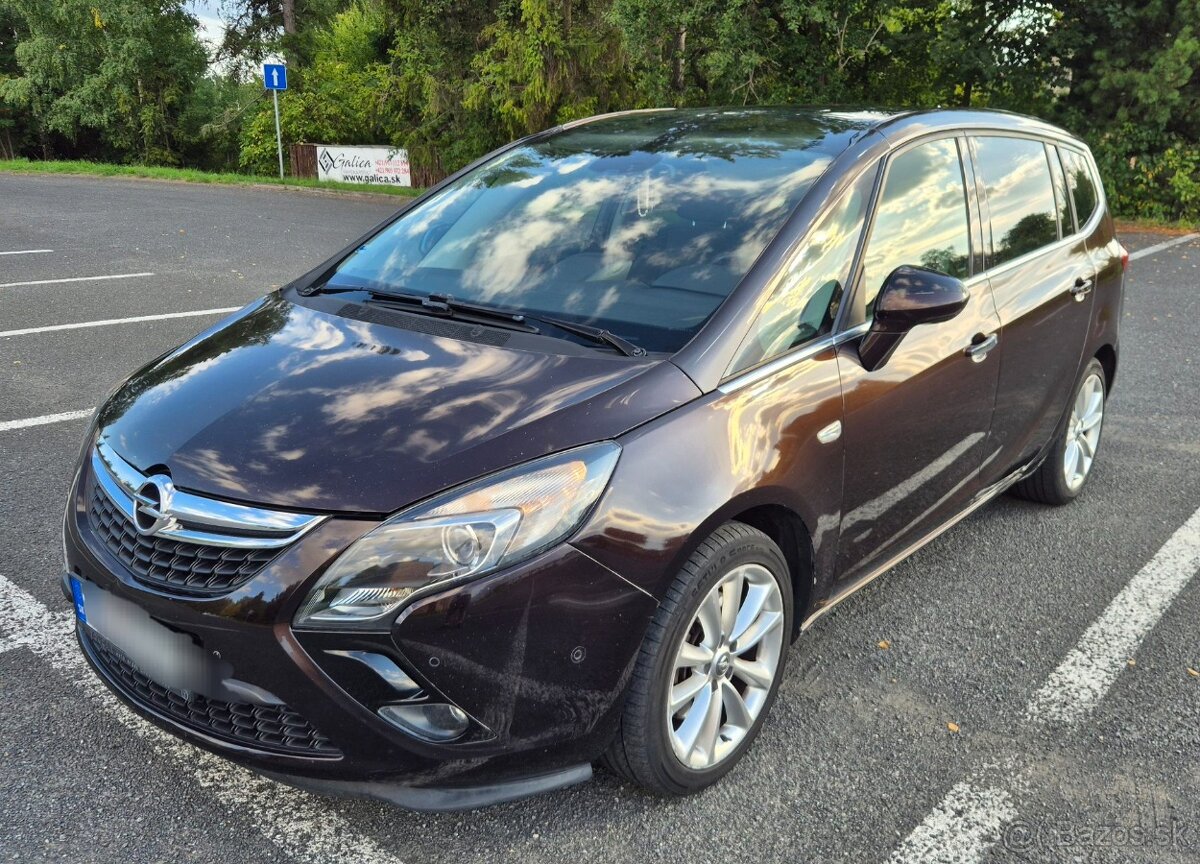 Predám Opel Zafira Tourer 2.0 - 7 miestne - 14