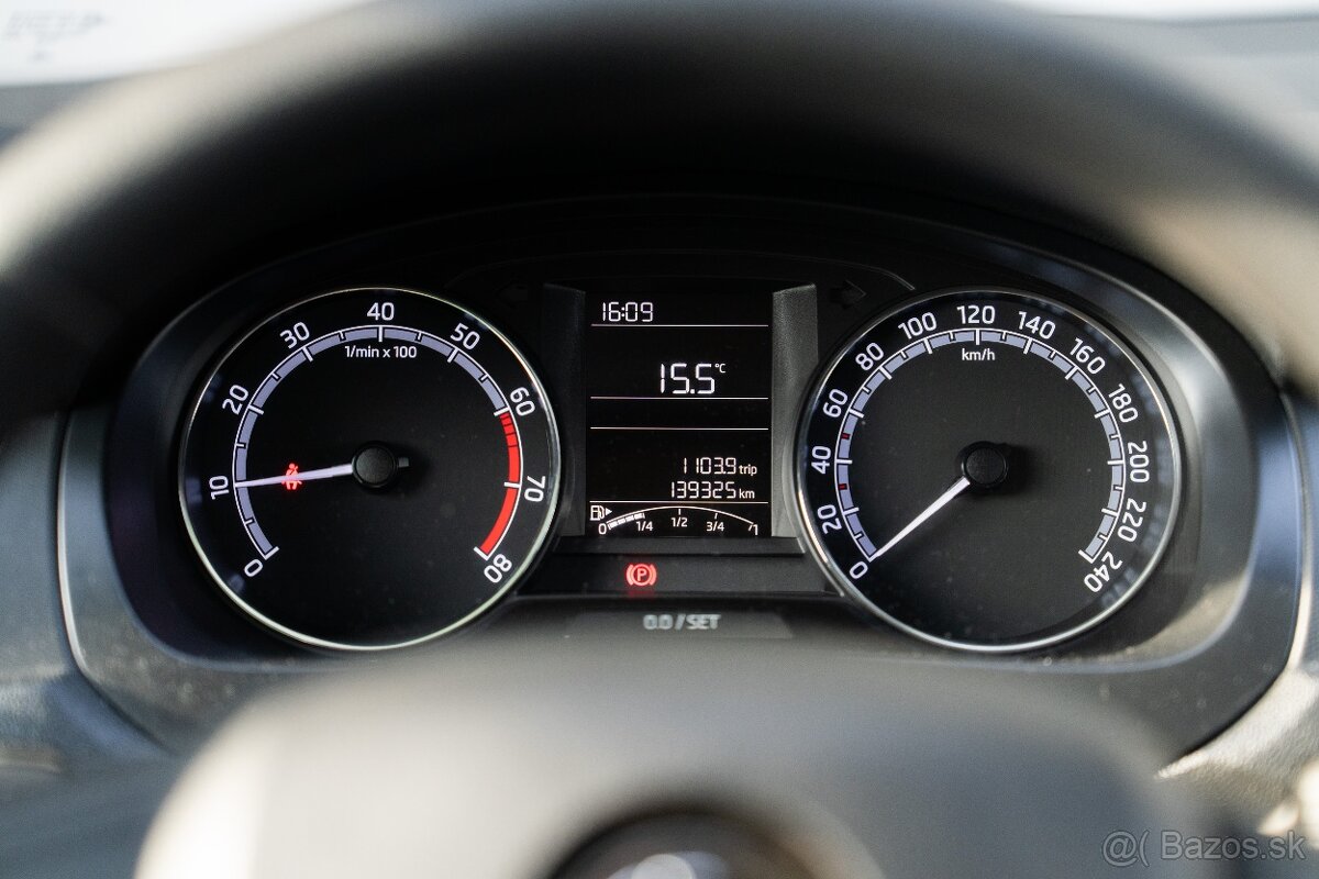 Škoda Rapid Spaceback, SR - 1.majitel - 14