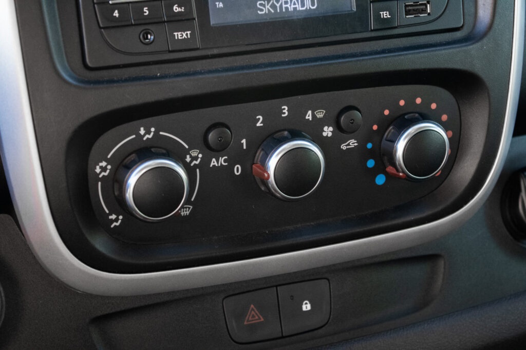 Renault Trafic 70kW (2020) - 14