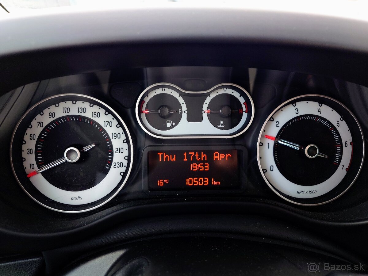 Fiat 500L 2015 Trekking 88kW - 14