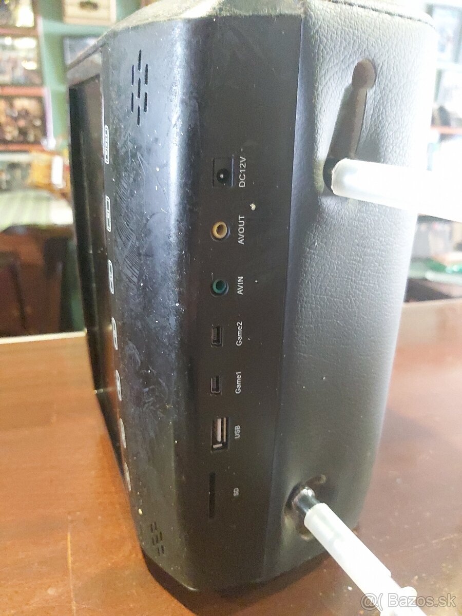 Autorádio Sony a Sencor, dvd s monitorom v opierke - 14