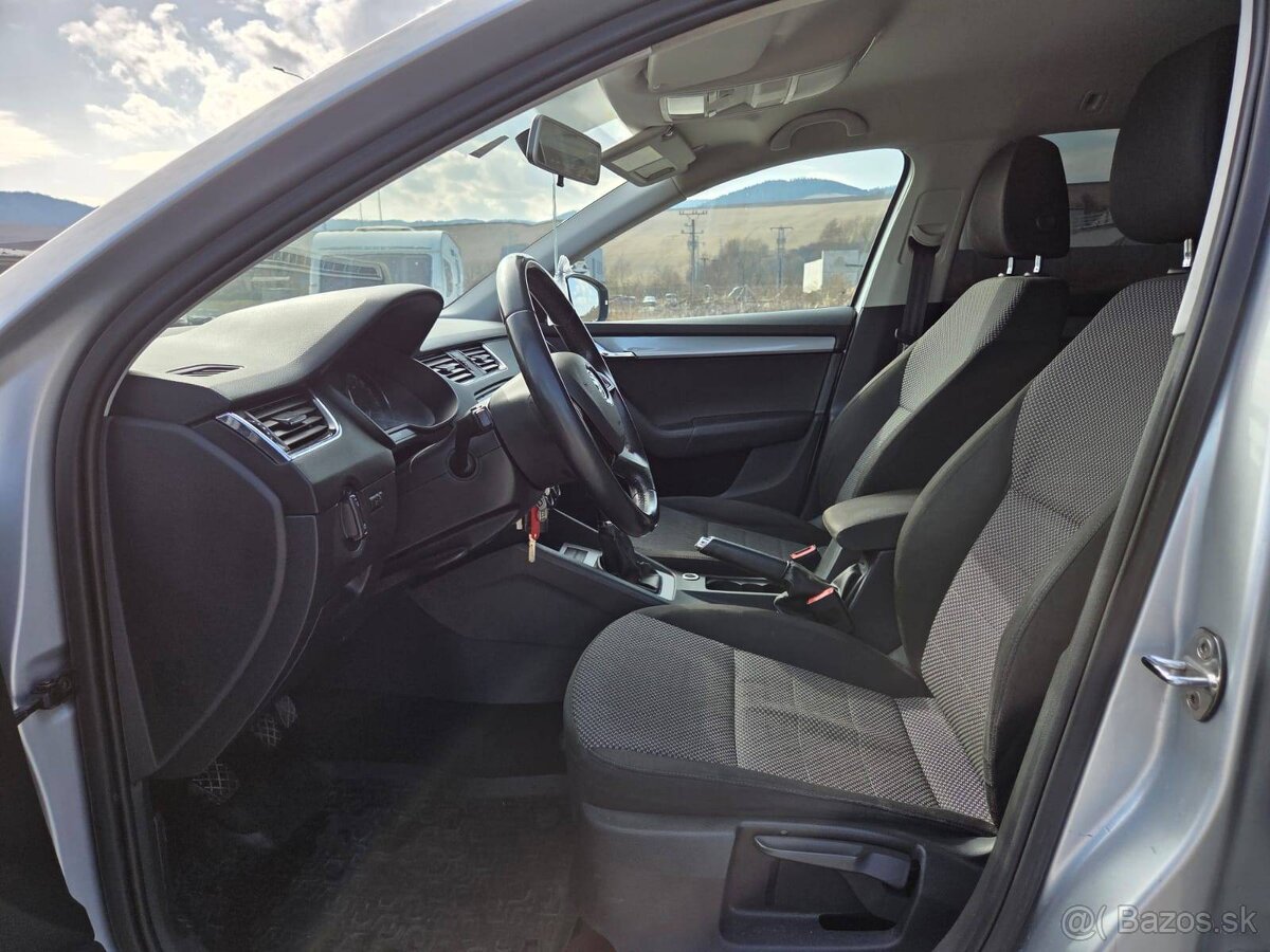 Škoda Octavia Combi 1.6TDI 81kW, NAVI - 14