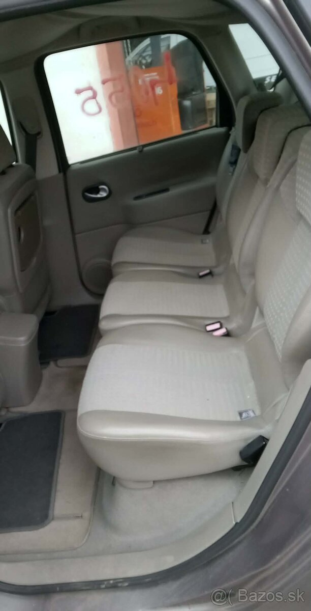 Renault Megane Scenic II 1,5Dci - 14