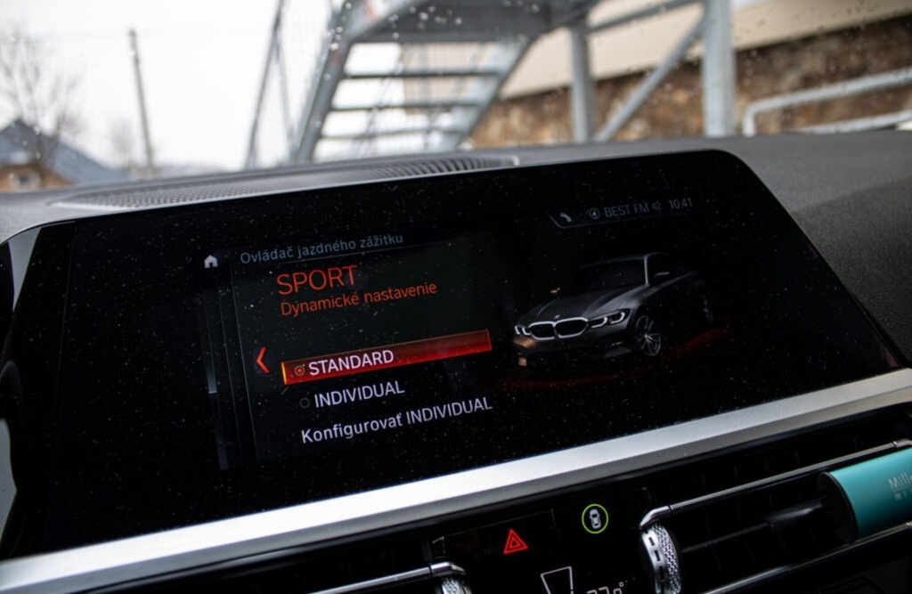 BMW Rad 3 320d Advantage A/T RWD - 14