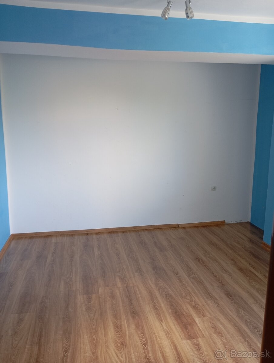 3 Izbovy byt v Ladcoch - 14