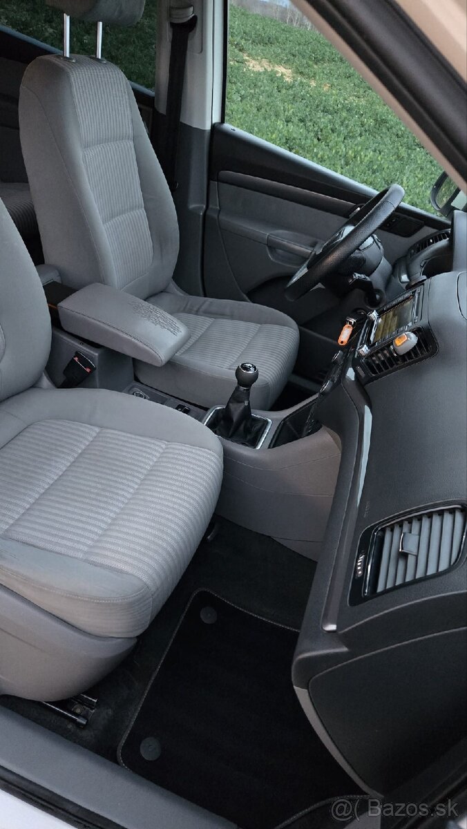 Predám Seat Alhambra 7 miestne - 14