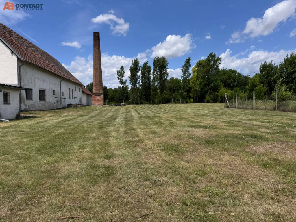 4613 m² areál s budovou pôvodného liehovaru v obci Zemianske - 14