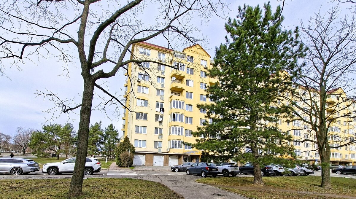 PREDAJ - 3. izbový byt - Sputniková ul. - 14