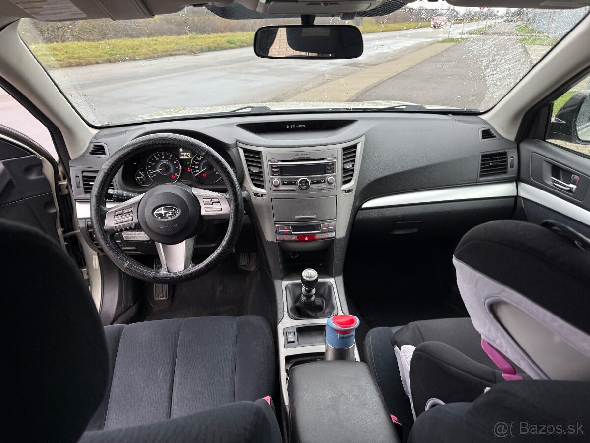 Subaru outback BR benzín 2,5 2010 4x4 - 14
