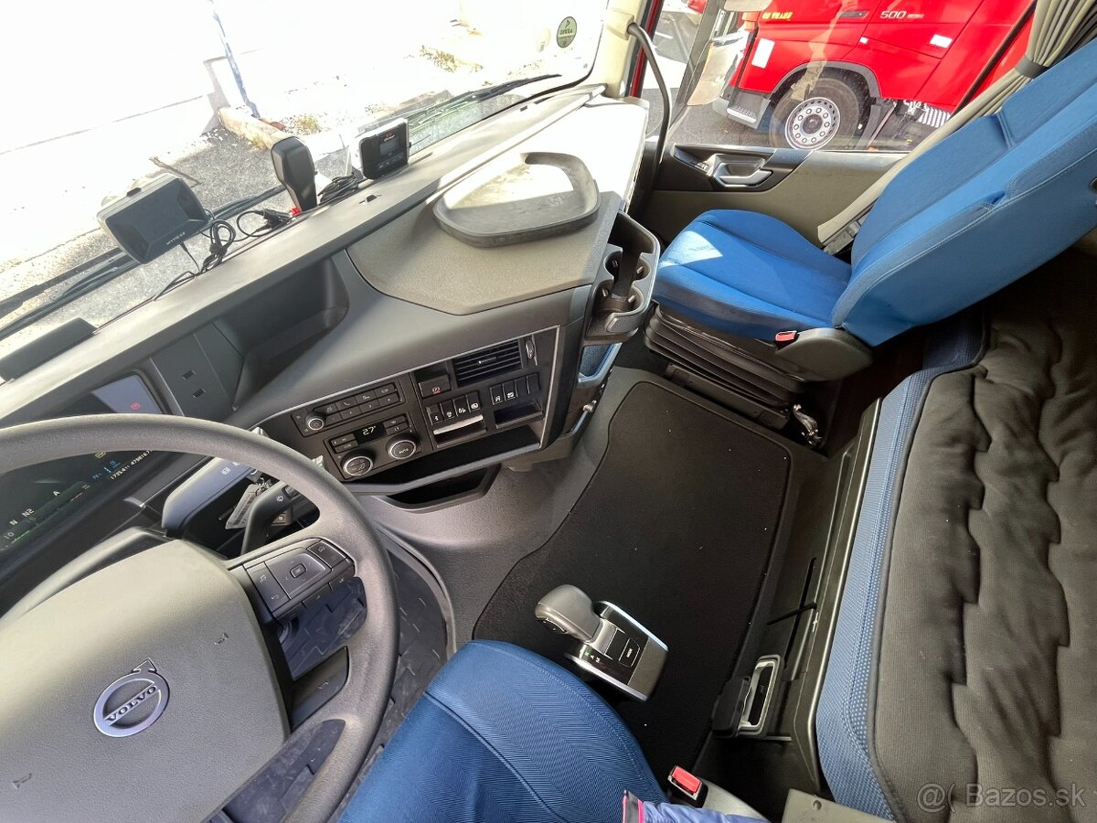 VOLVO FH 460 GLOBE EURO 6 - 14