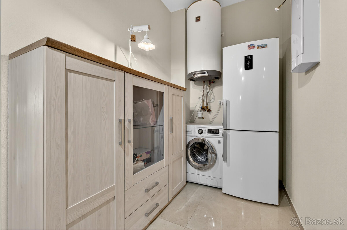 Na predaj 3-izbový byt so záhradkou a vlastným parkovacím mi - 14