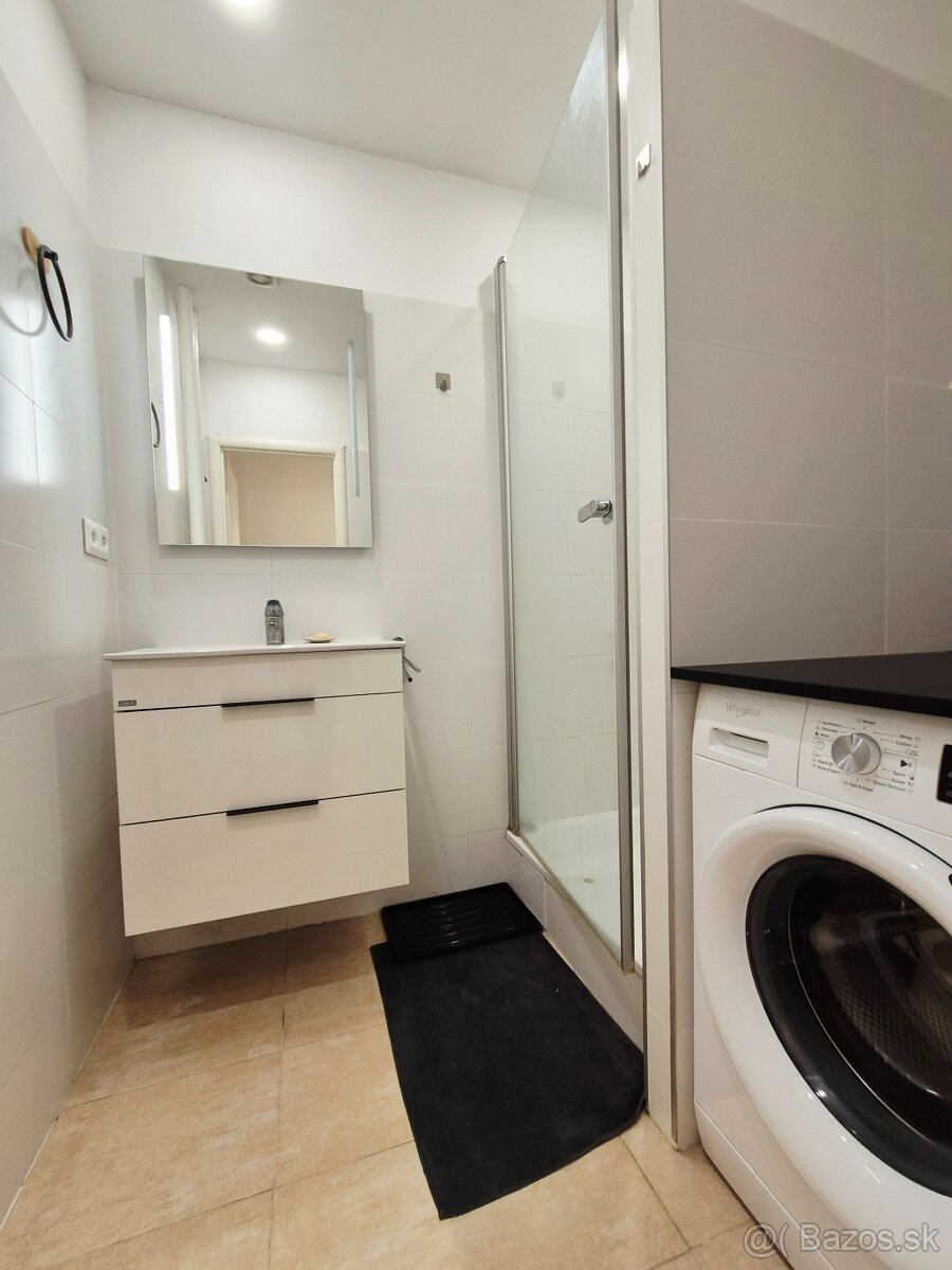 BEZ PROVÍZIE- 2 izbový byt pri Štrkoveckom jazere na Moldavs - 14