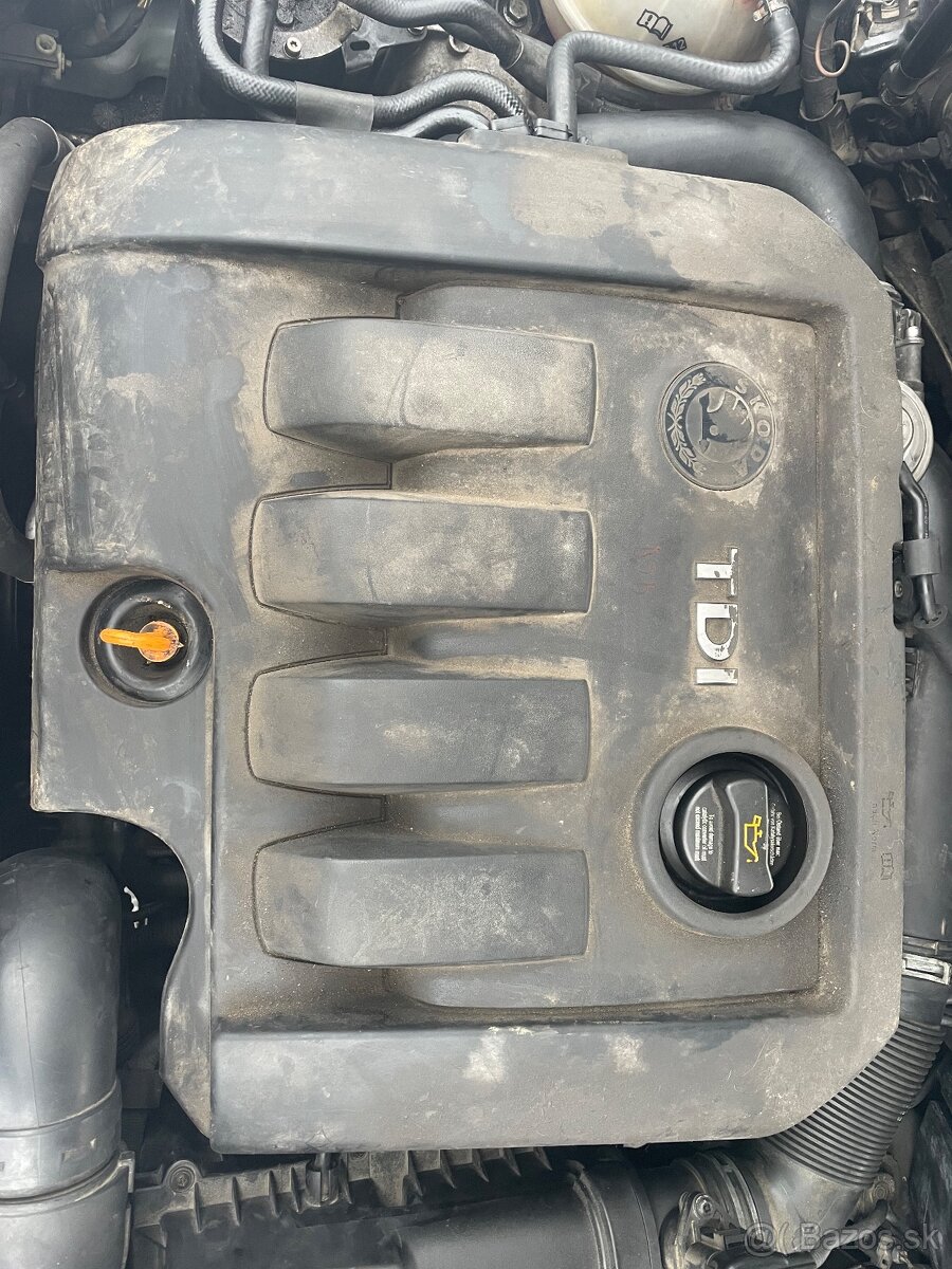 Rozpredám Škodu Octavia 2 Sedan - 14