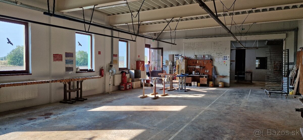 Areál v obci Opoj iba 10 km od Trnavy - 14