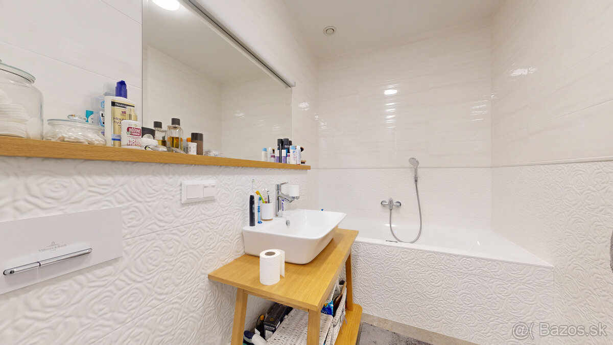 Luxusný rodinný dom pri golfovom rezorte Penati - 14