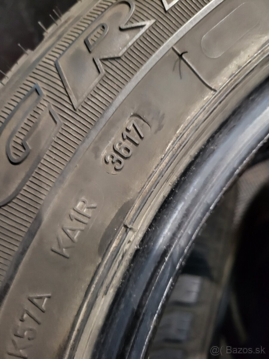 235/55 R17 Goodyear zimne pneumatiky - 14