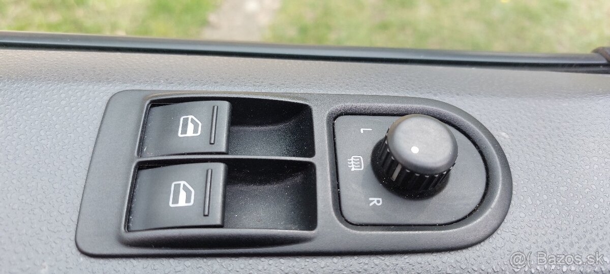 Volkswagen Transporter T5 2.0 TDI 140k LONG - 14