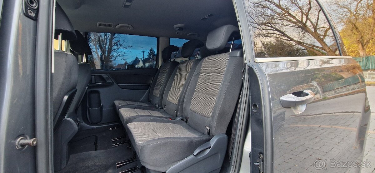 Volkswagen Sharan 2.0 tdi 4x4 7-miestne - 14