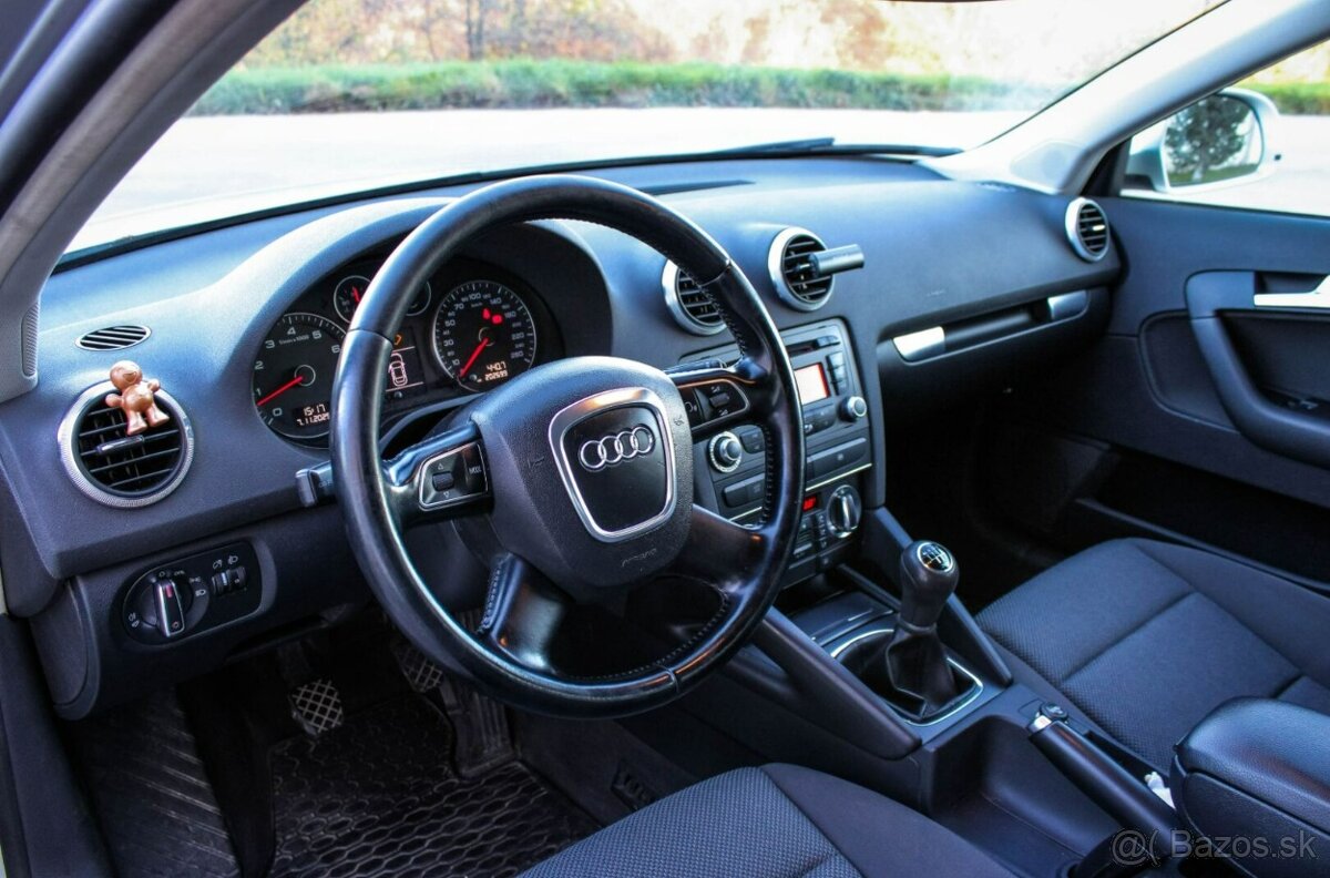 Audi A3 Sportback 1.6 Ambition - 14