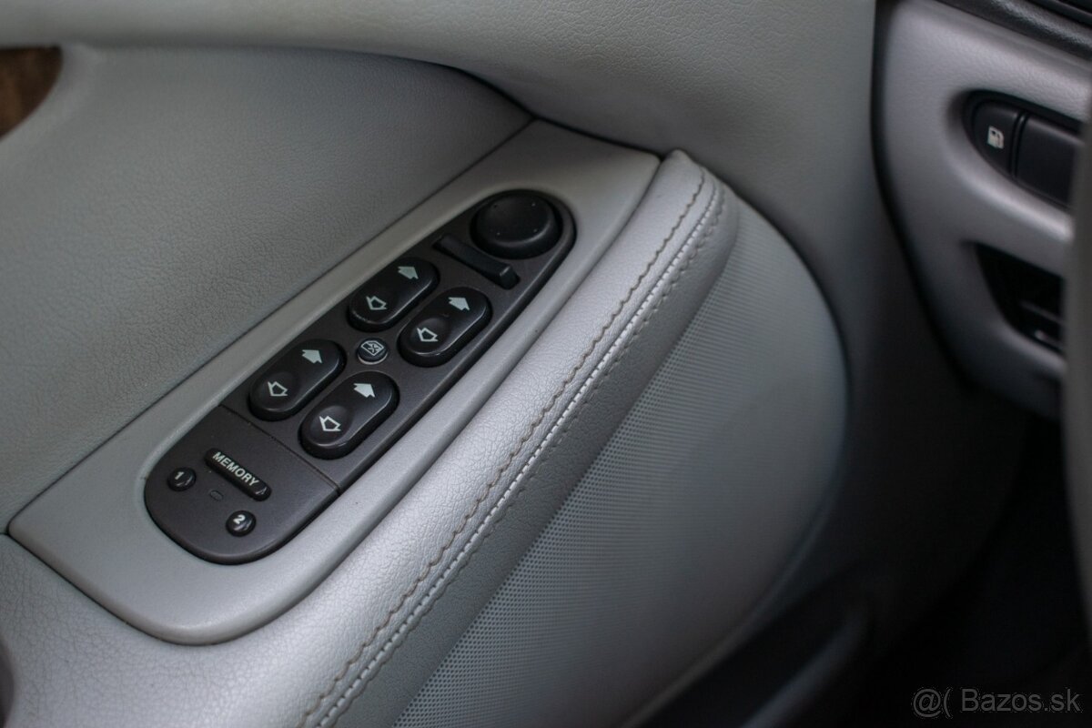 Jaguar S-Type 3.0 V6 175kw Manual - 14
