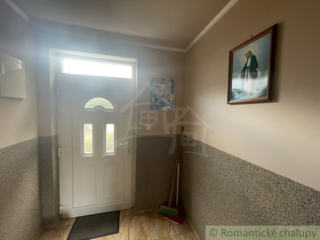 Dva rodinné domy na jednom pozemku v atraktívnej lokalite - 14