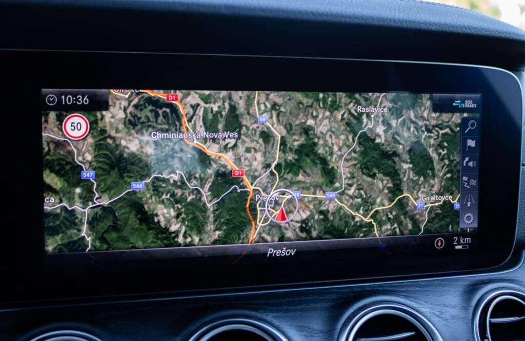 Mercedes Benz E 300 de T Avantgarde (2020) - 14