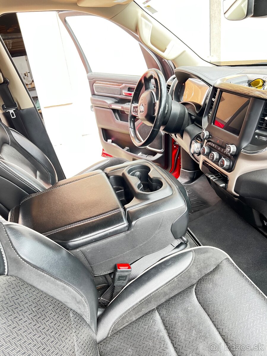 Dodge RAM LARAMIE - 14