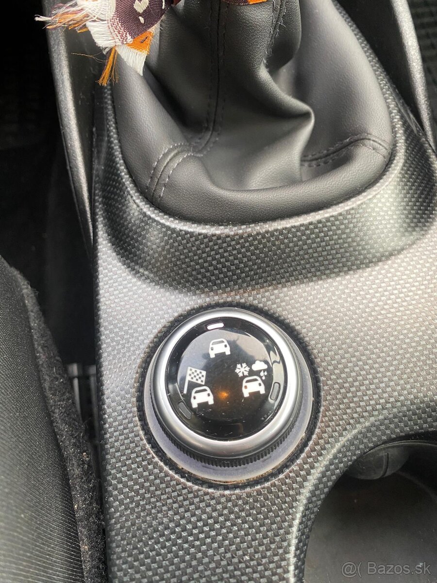 FIAT 500X 1.6 BENZÍN , 2017 - 14