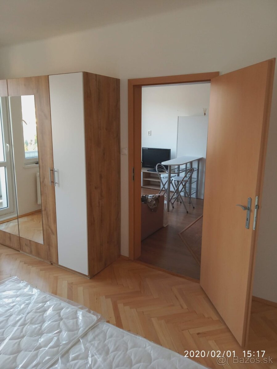 NA PREDAJ 1I BYT SOBLAHOVSKA TRENČÍN - 14