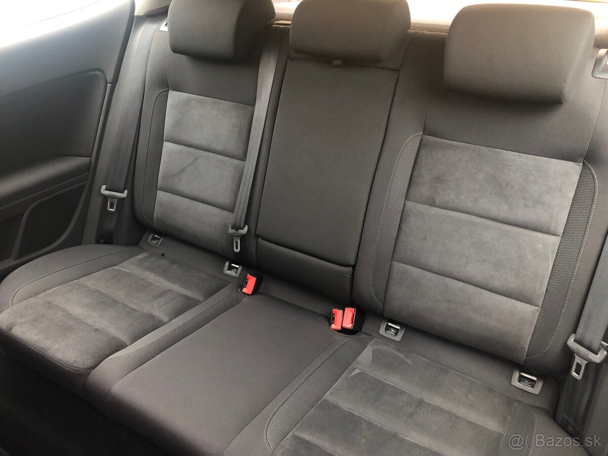 Volkswagen Golf TDI Highline - 14