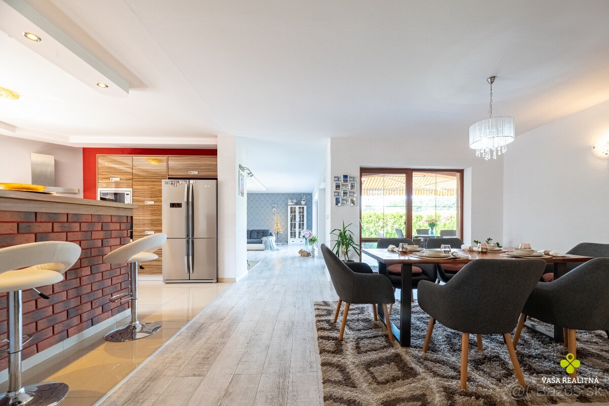 REZERVOVANÉ -Veľkorysé bývanie:6 izieb, sauna,krb a 1 599 m² - 14