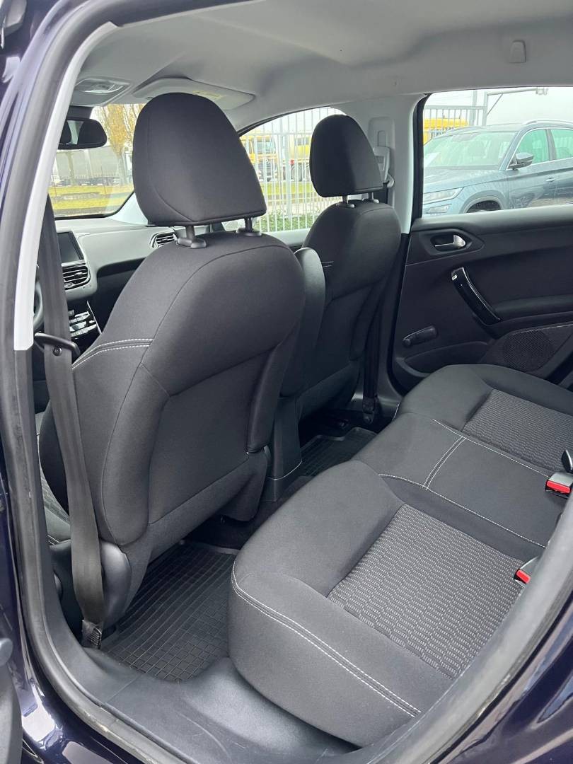 Peugeot 208 1.2 PureTech Active E6.2 - 14