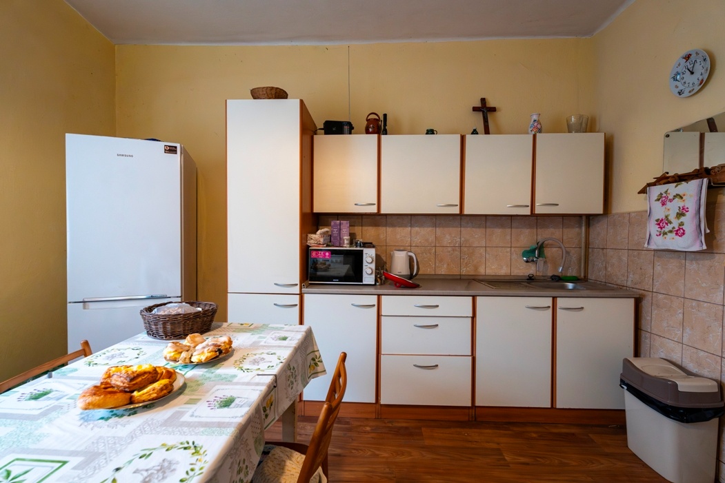 REZERVOVANÉ - RODINNÝ DOM S VEĽKÝM POZEMKOM V OBCI BELUŠA - 14