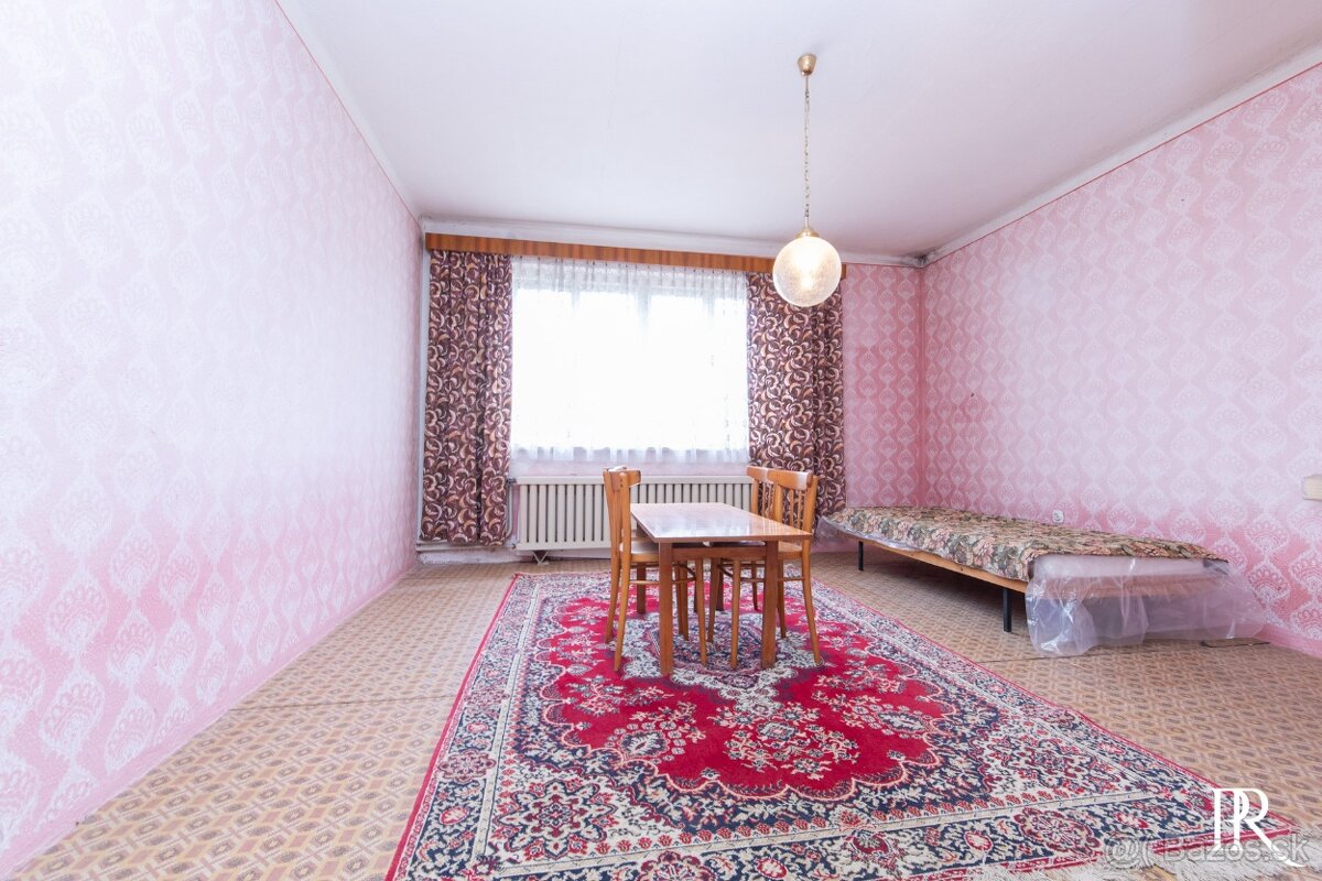 PREDAJ 5 IZBOVÝ RODINNÝ DOM S GARÁŽOU, DOLNÉ TRHOVIŠTE - 14