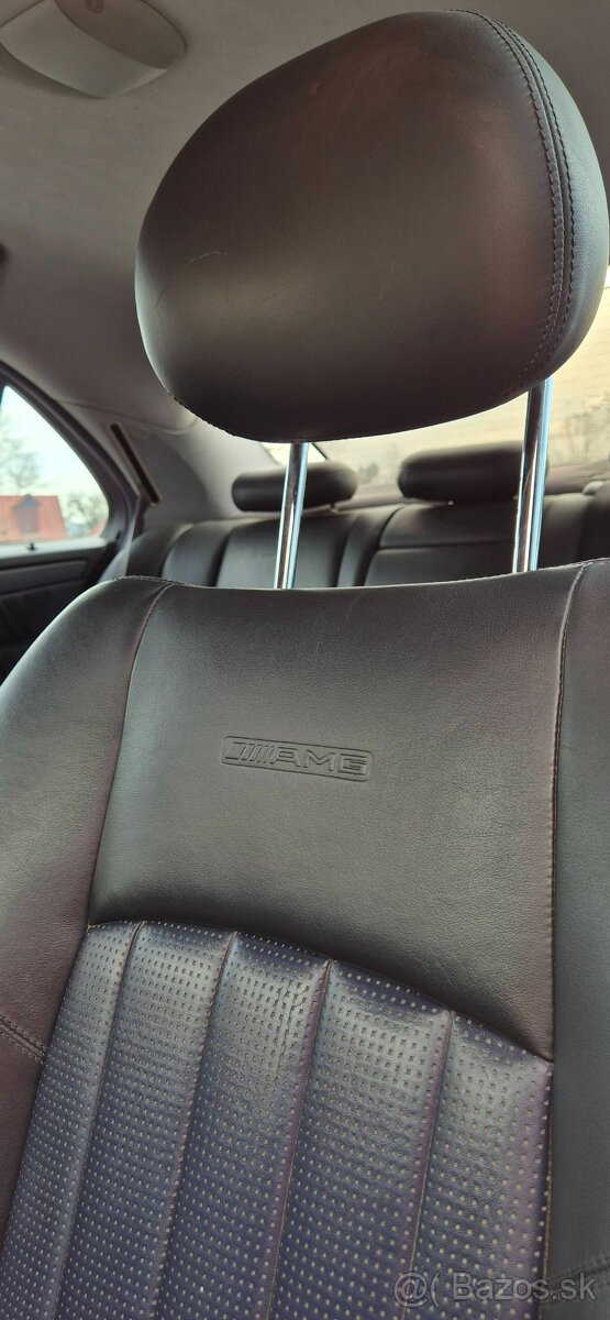 Mercedes Benz C32 AMG (2002) - 14