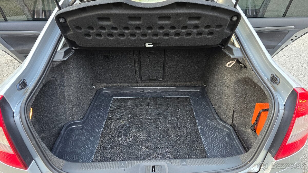 Škoda Octavia 1.6D, 2011, klima, 77kW - 14