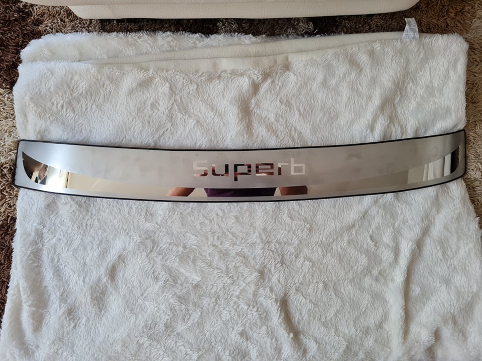 Lišta na kufor naraznik pre ŠKODA / VW - 14