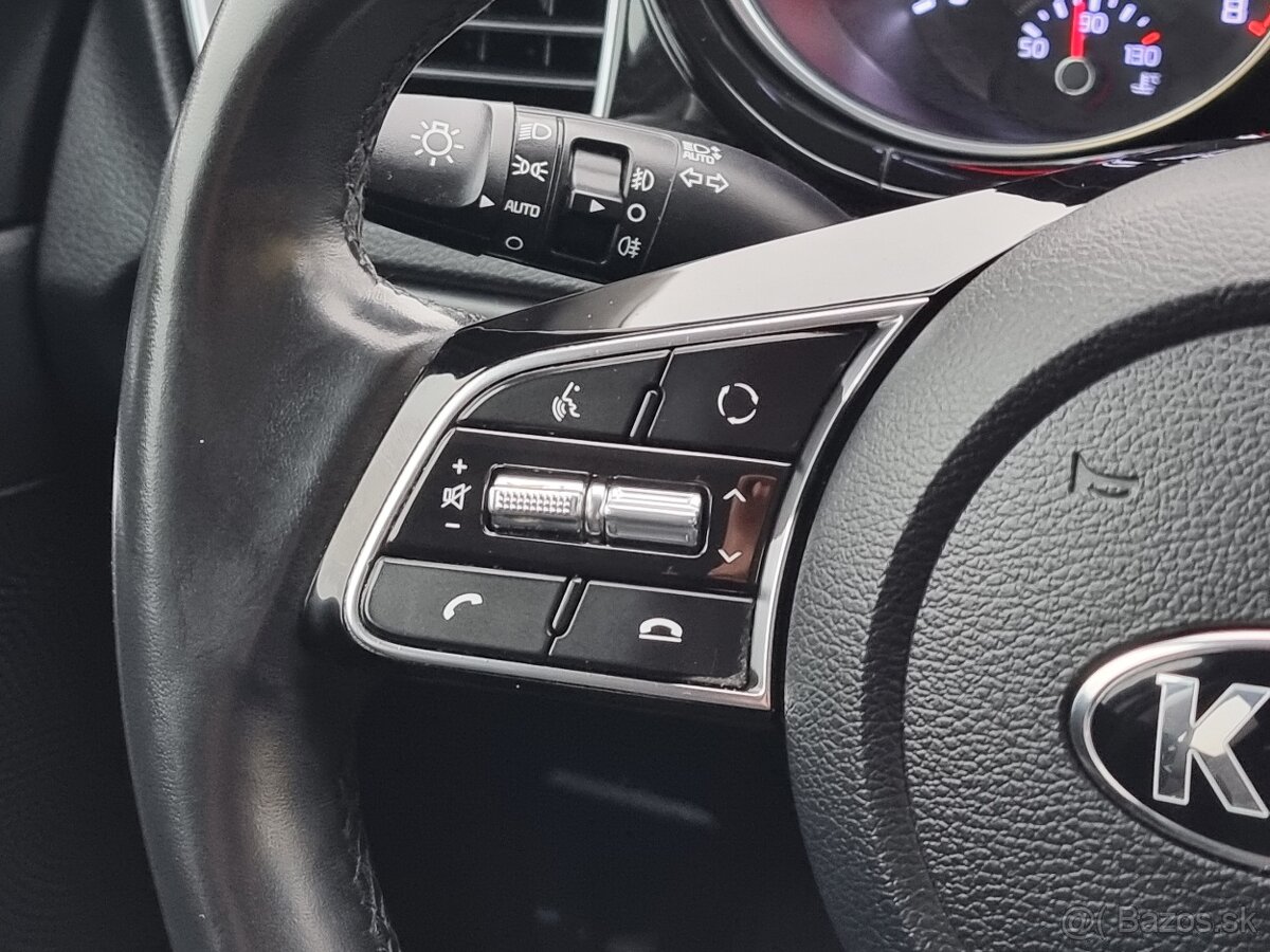 Kia Ceed SW 1.4 T-GDi Gold A/T za 13.990 € - 14