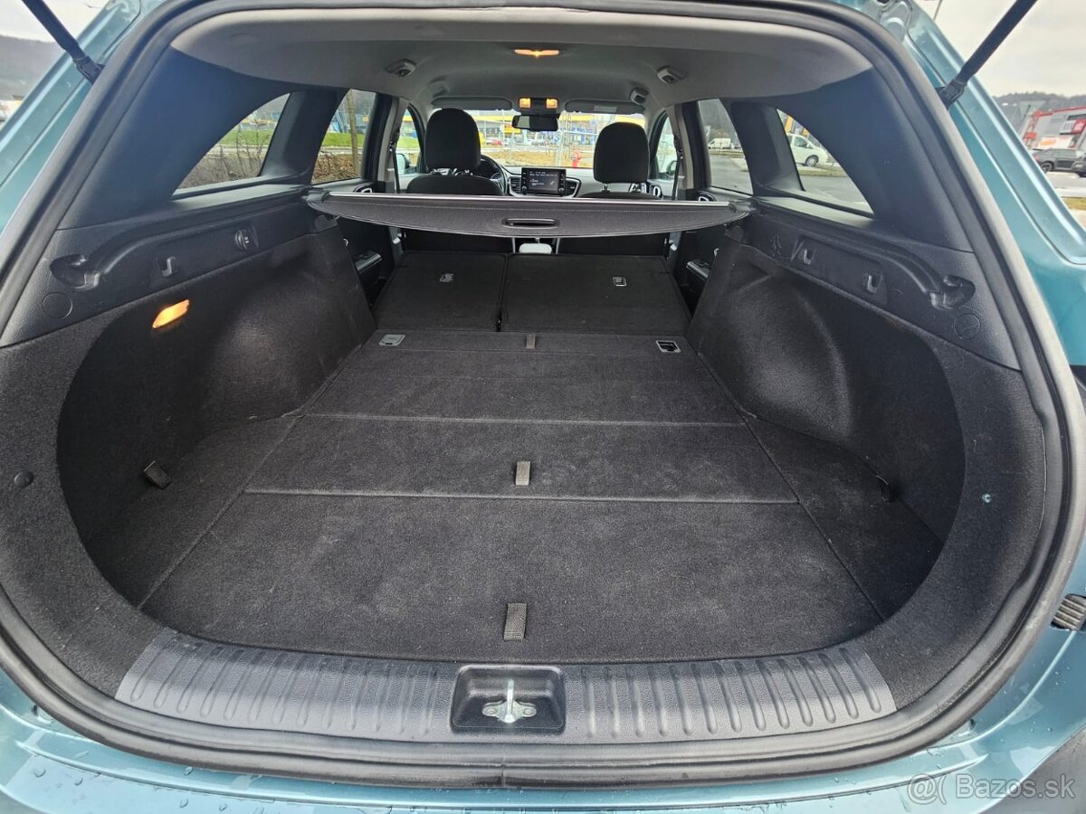 Kia Ceed SW 1.6 CRDi mHEV Gold A/T - 14