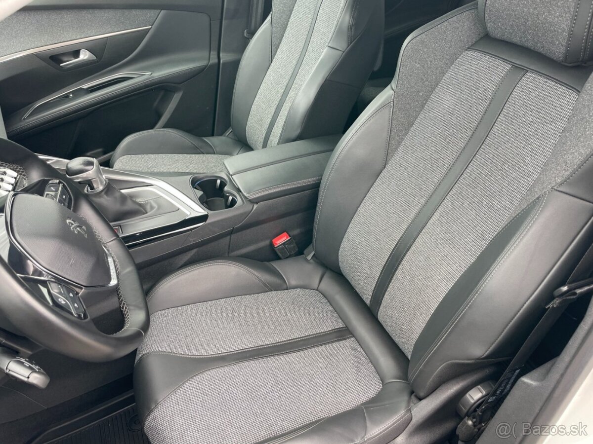 Peugeot 5008 II 1.2PT ALLURE 7míst ČR+1.maj. - 14