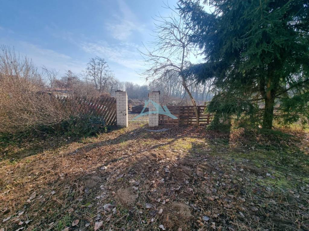 ZNÍŽENÁ CENA Rodinný dom Ipeľské Predmostie - 14