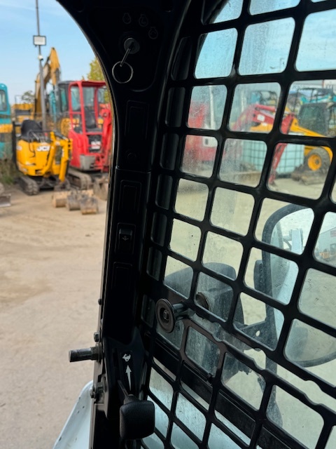 Smykový kolový nakladač Bobcat S530 - 14