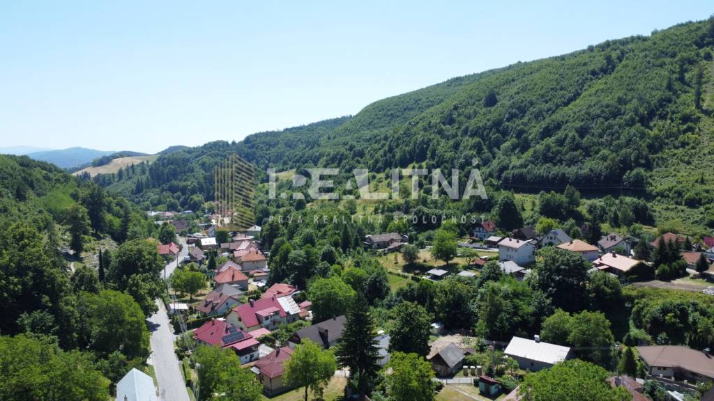 TRADIČNÝ DOM V SRDCI TAJOVA, 893 M2, TAJOV - 14