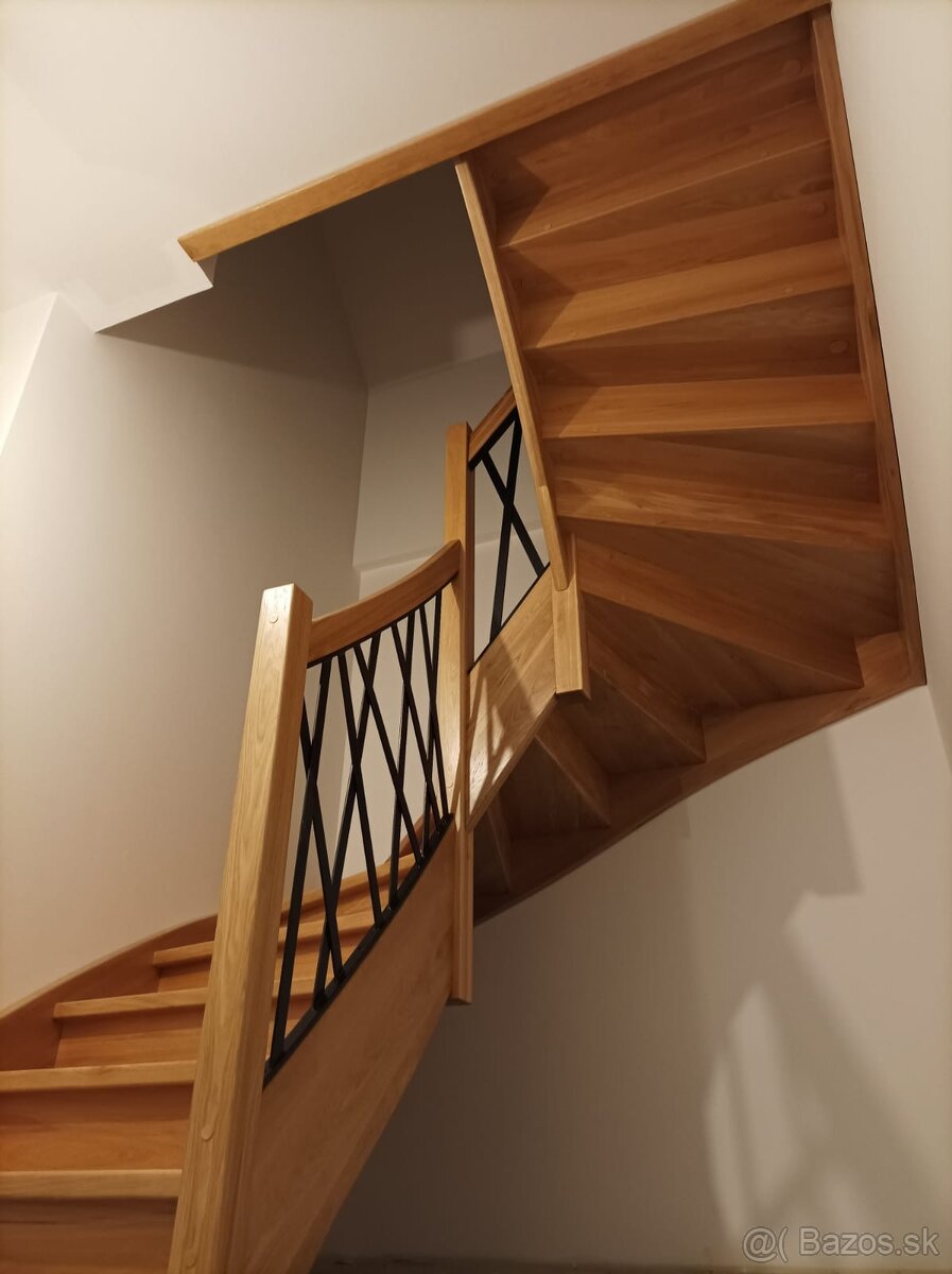 Samonosné drevené schody - 14