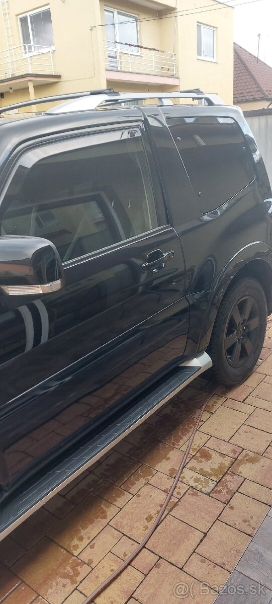 Mitsubishi Pajero - 14