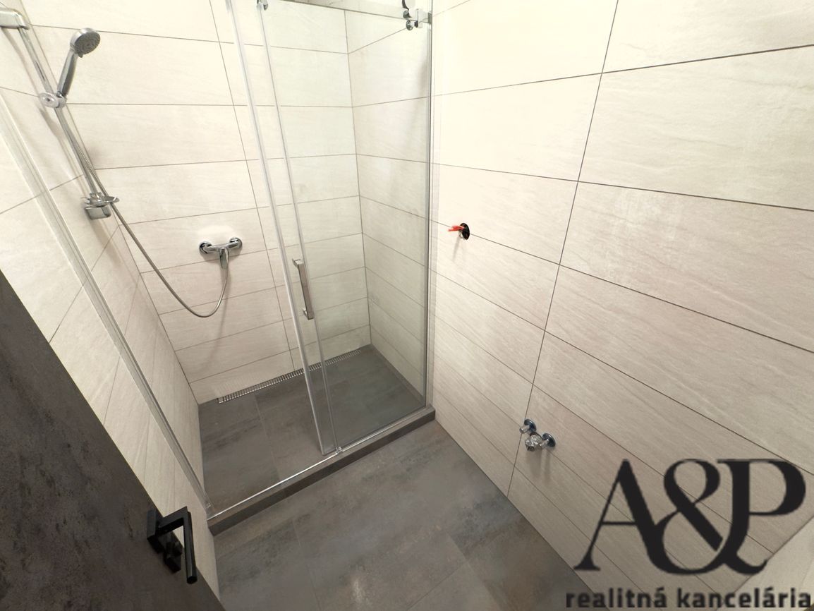 1 IZB. BYT V NOVOSTAVBE S PREDZÁHRADKOU A PARKOVNÝM MIESTOM, - 14