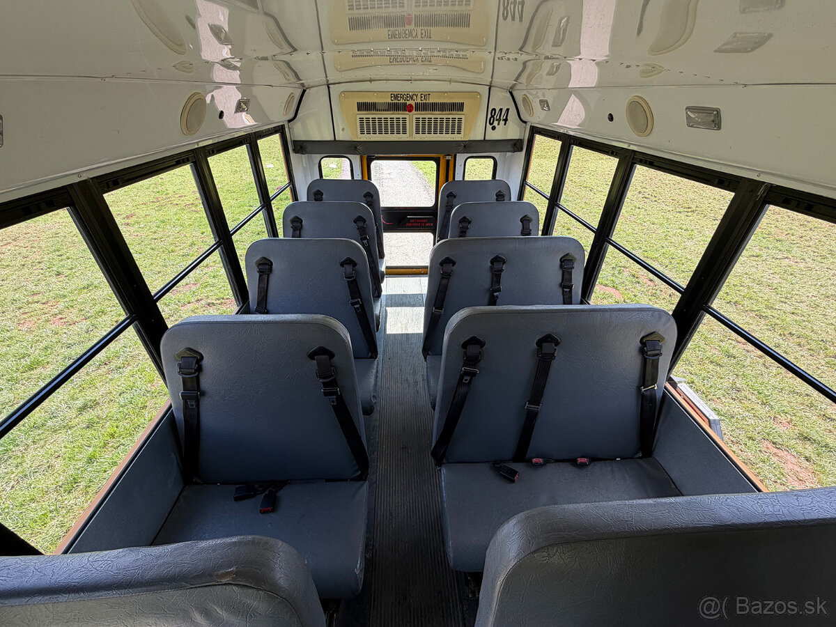 CHEVROLET EXPRESS – USA SCHOOLBUS – 6.6 DURAMAX DIESEL - 14